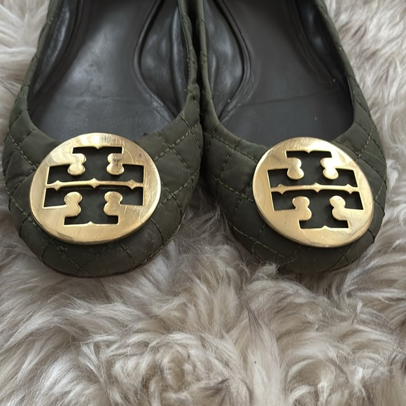 GUC Tory Birch Quilted Ballet Flats 9 - Picture 2 of 8